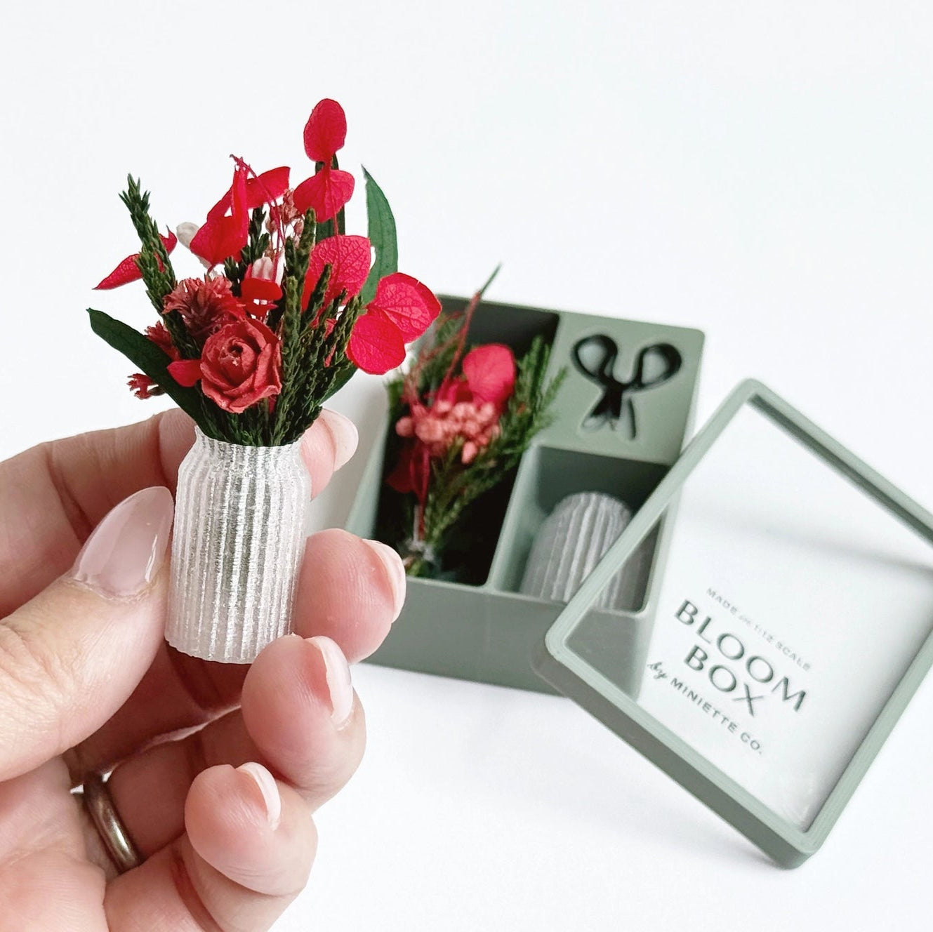 Miniature DIY Holiday Bouquet