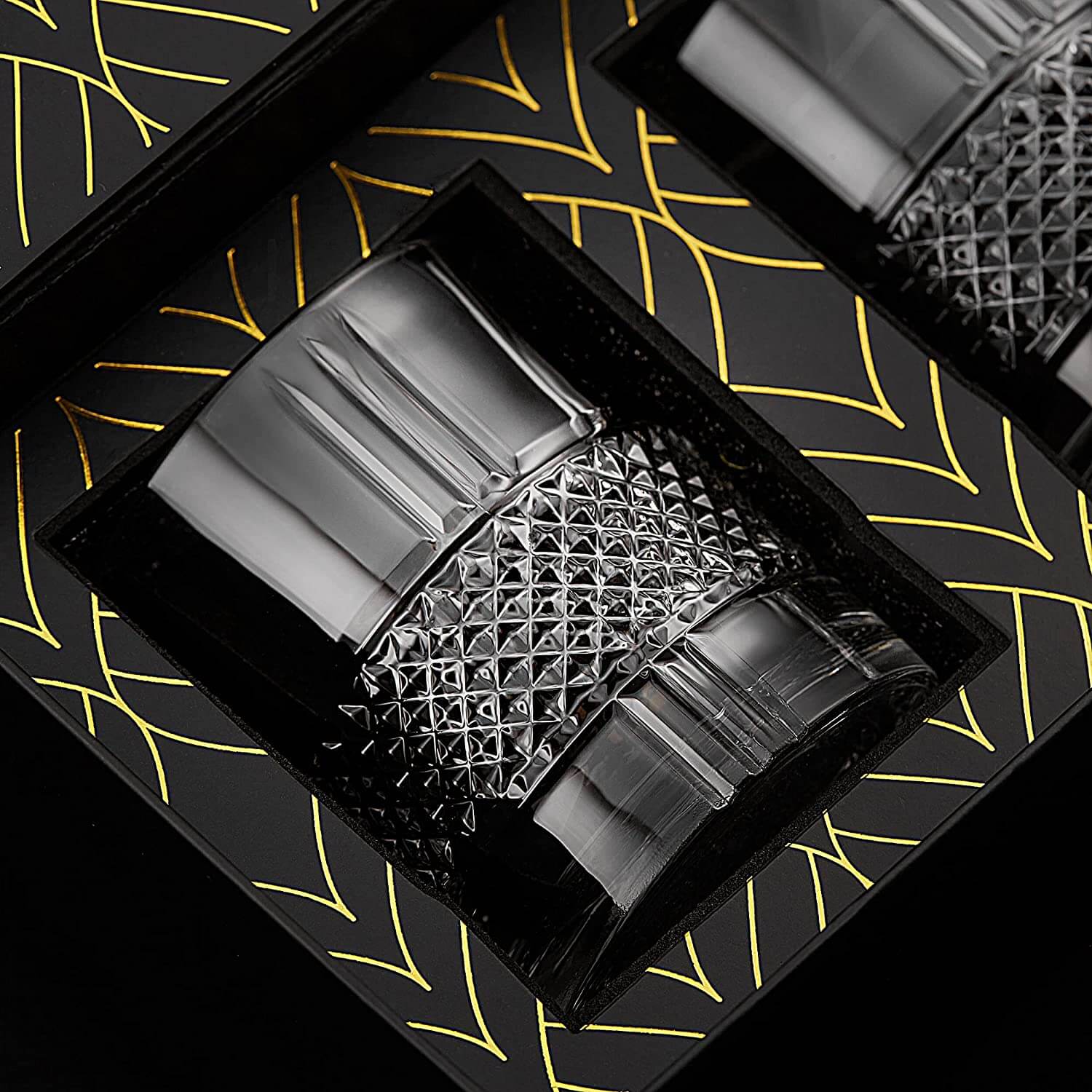 Elegant crystal whiskey glasses in a gift box, ideal for cocktails and corporate gifting.