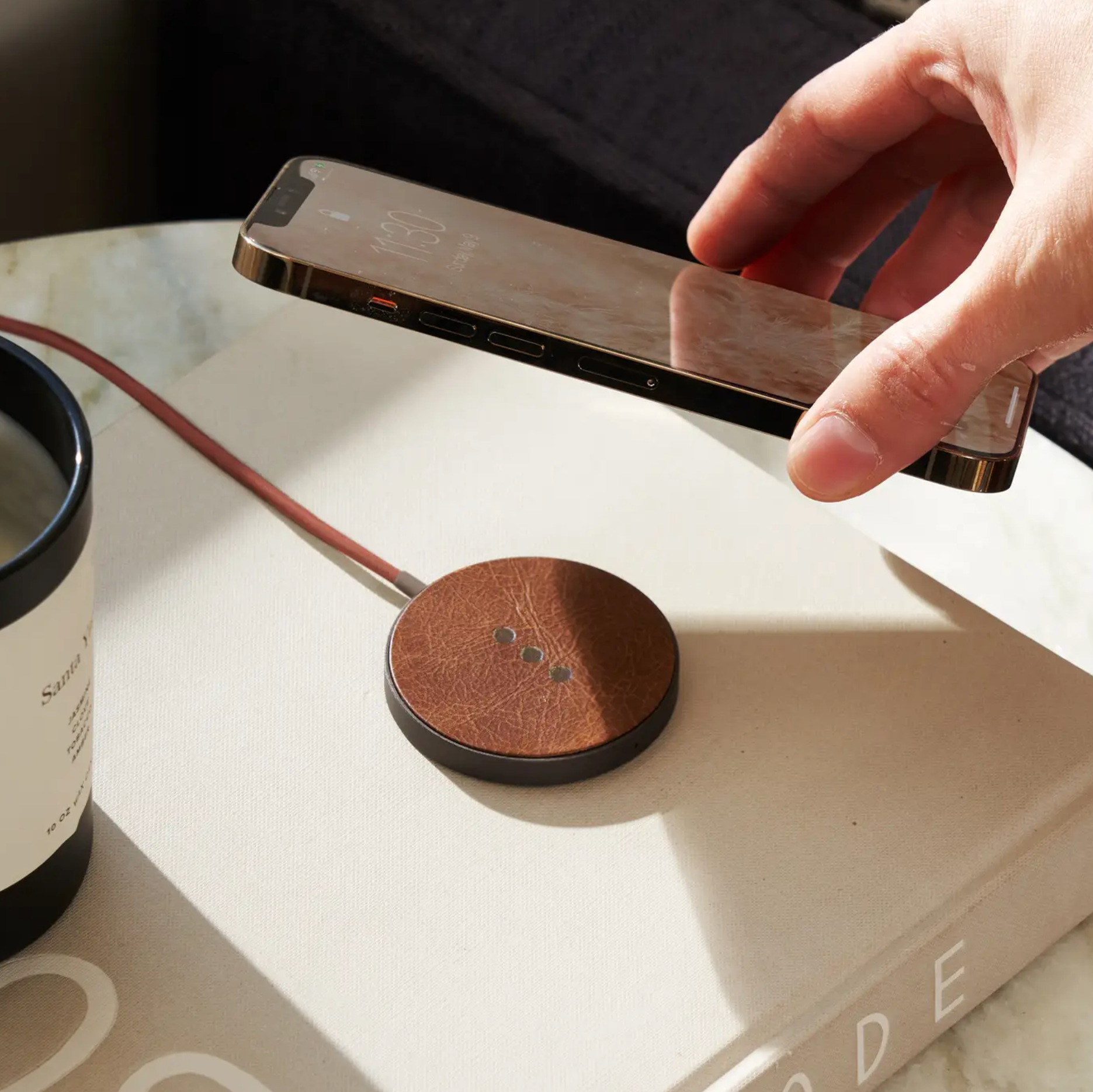 Mag:1 - Classics Leather Wireless Charger (Magnetic)