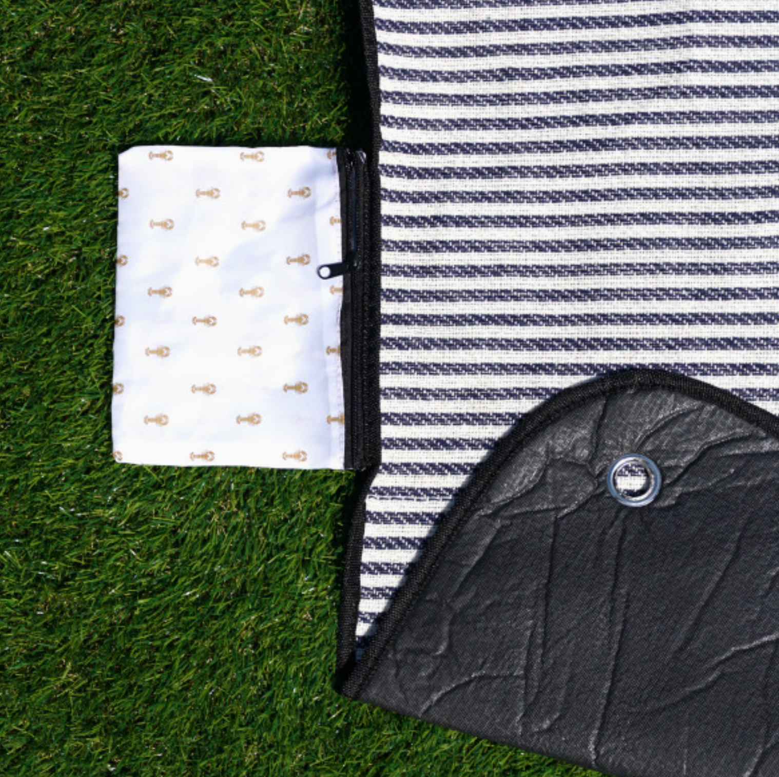 Picnic Blanket with Leather Straps