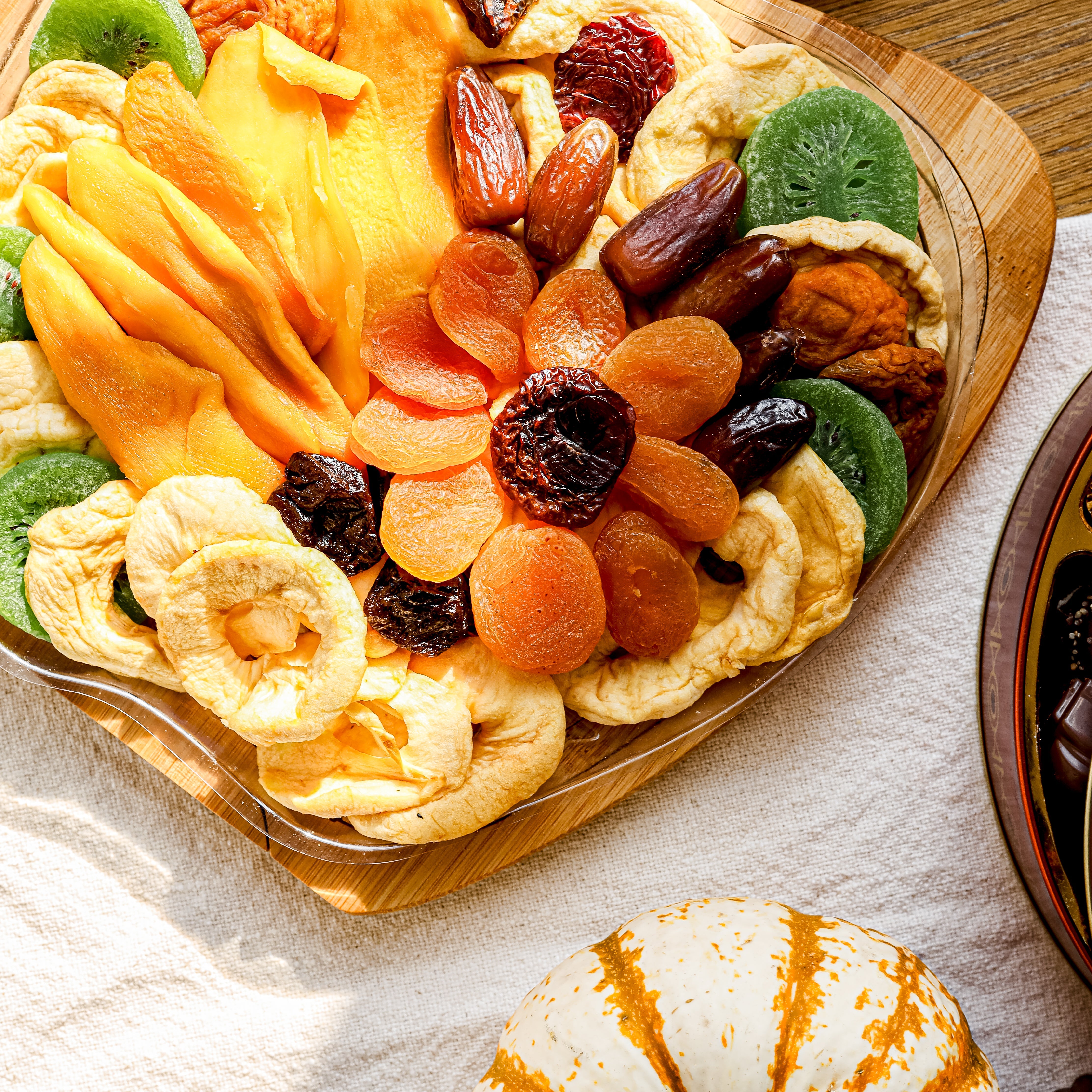 Dried Fruit Gift Basket in Convertible Wooden Tray – Healthy & Elegant Fruit Gift